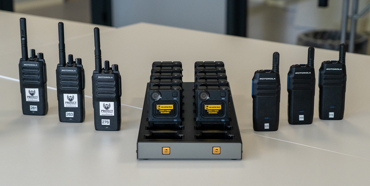 Kritisk sambandsutstyr innenfor forskjellige teknologier, som Wave PTX og DMR systemer fra Motorola